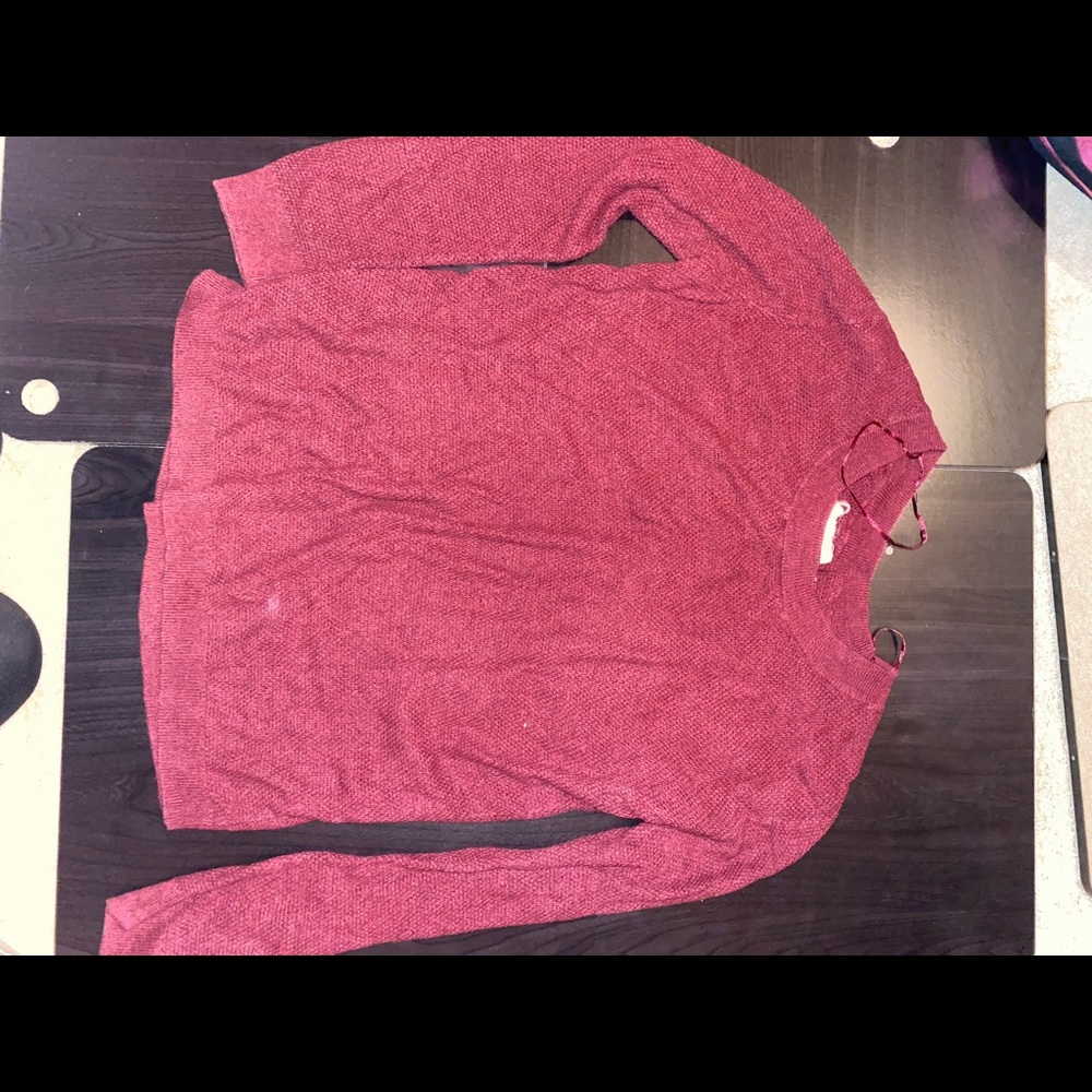 Maroon crew neck sweater